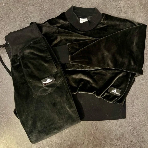 Adidas Velour Sweatsuit - Picture 8 of 8